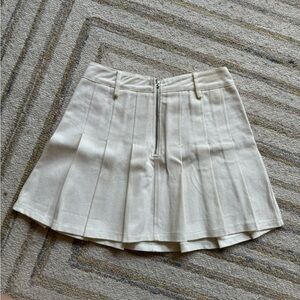 Women’s Pleated White Jean Skirt